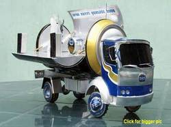 Грузовик из пивных банок