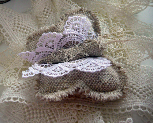 Винтажные бабочки из мешковины Винтажные бабочки из мешковины