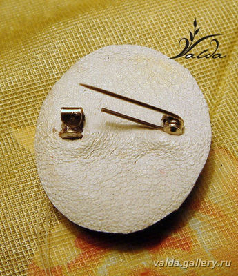 Вышитая брошь. Мастер-класс Вышитая брошь. Мастер-класс