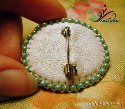 Вышитая брошь. Мастер-класс Вышитая брошь. Мастер-класс