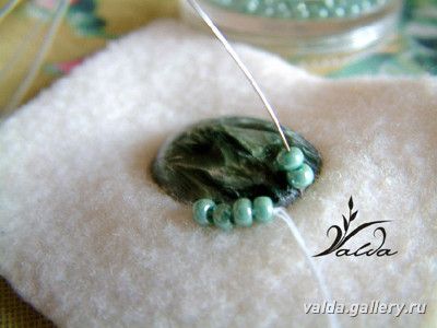 Вышитая брошь. Мастер-класс Вышитая брошь. Мастер-класс