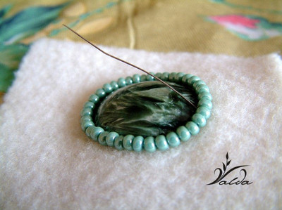 Вышитая брошь. Мастер-класс Вышитая брошь. Мастер-класс