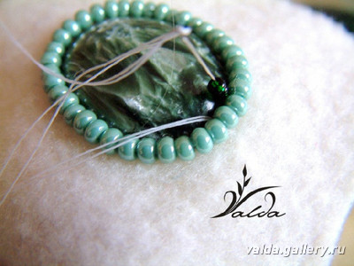 Вышитая брошь. Мастер-класс Вышитая брошь. Мастер-класс