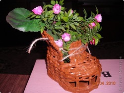 Башмачок из газеты. Плетение корзинки