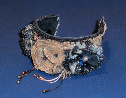 Браслеты из джинсы и мешковины