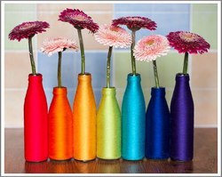 Вазочка из бутылки и пряжи. Куда девать остатки