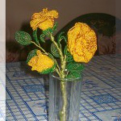 Веточка розы из бисера. Подробный мастер-класс