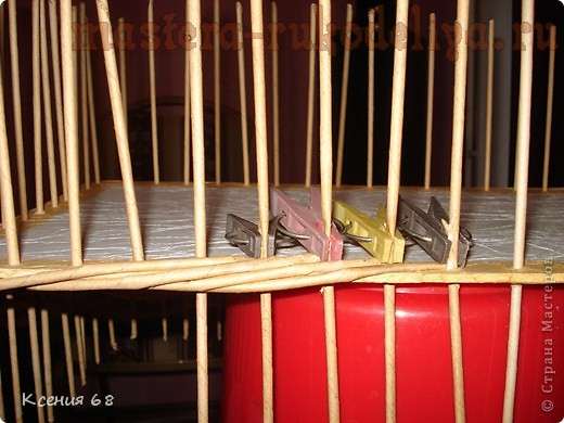 Мастер-класс по плетению из газет. Поднос с фанерным дном