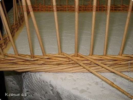 Мастер-класс по плетению из газет. Поднос с фанерным дном