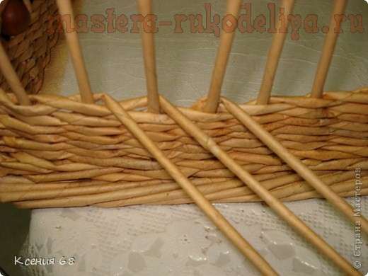 Мастер-класс по плетению из газет. Поднос с фанерным дном