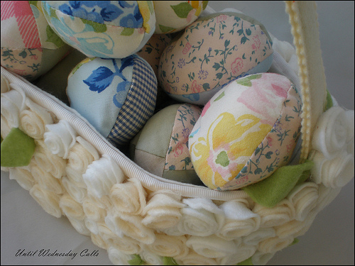 Пасхальная корзинка с розами из фетра Пасхальная корзинка с розами из фетра