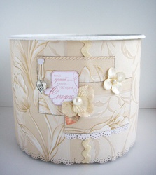 Декорированный горшок для цветов из старой ржавой кастрюли