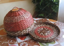 Хлебница из газетных трубочек